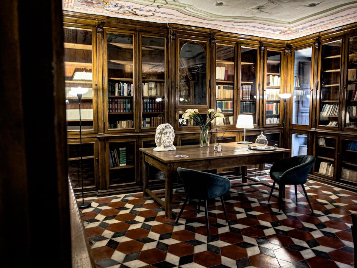 Palazzo Cappuccini Art Relais Hotel Napels Buitenkant foto